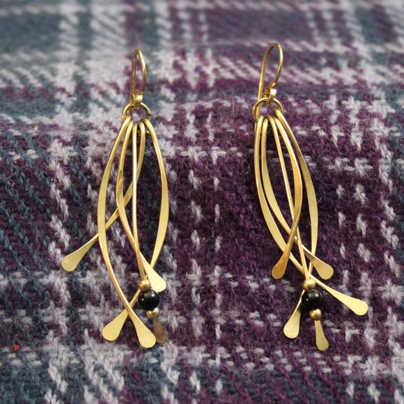Lot of Two Pairs of Gold-tone Earrings - Picture 3 of 4